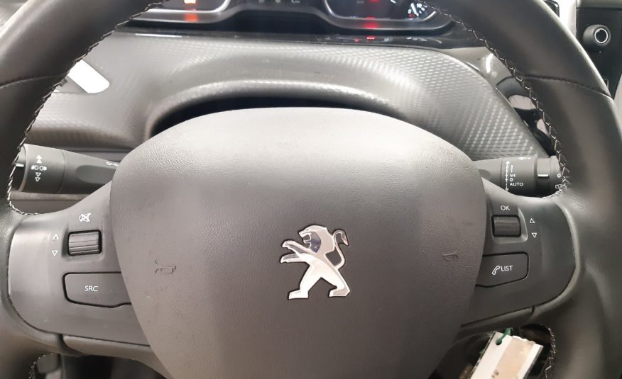 PEUGEOT 2008 1.2 PureTech 96KW 130cv Allure