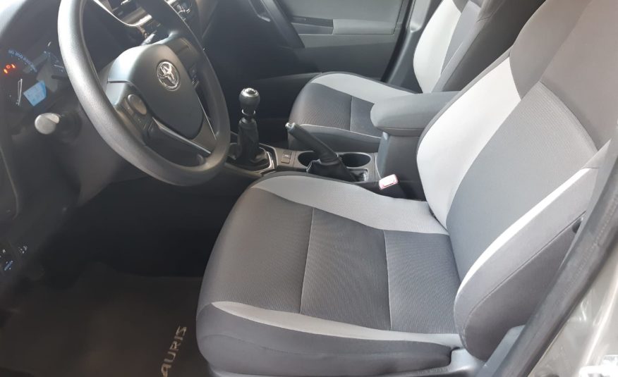 TOYOTA Auris 1.4 90D BUSINESS