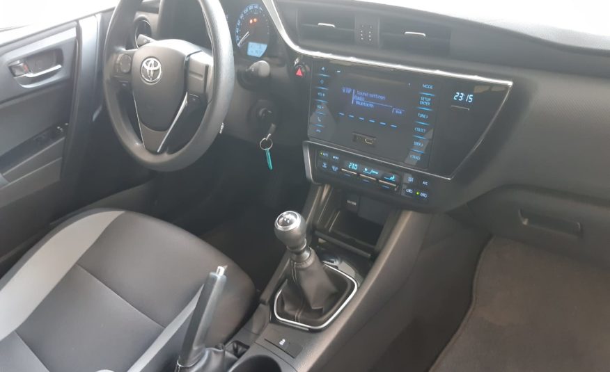 TOYOTA Auris 1.4 90D BUSINESS